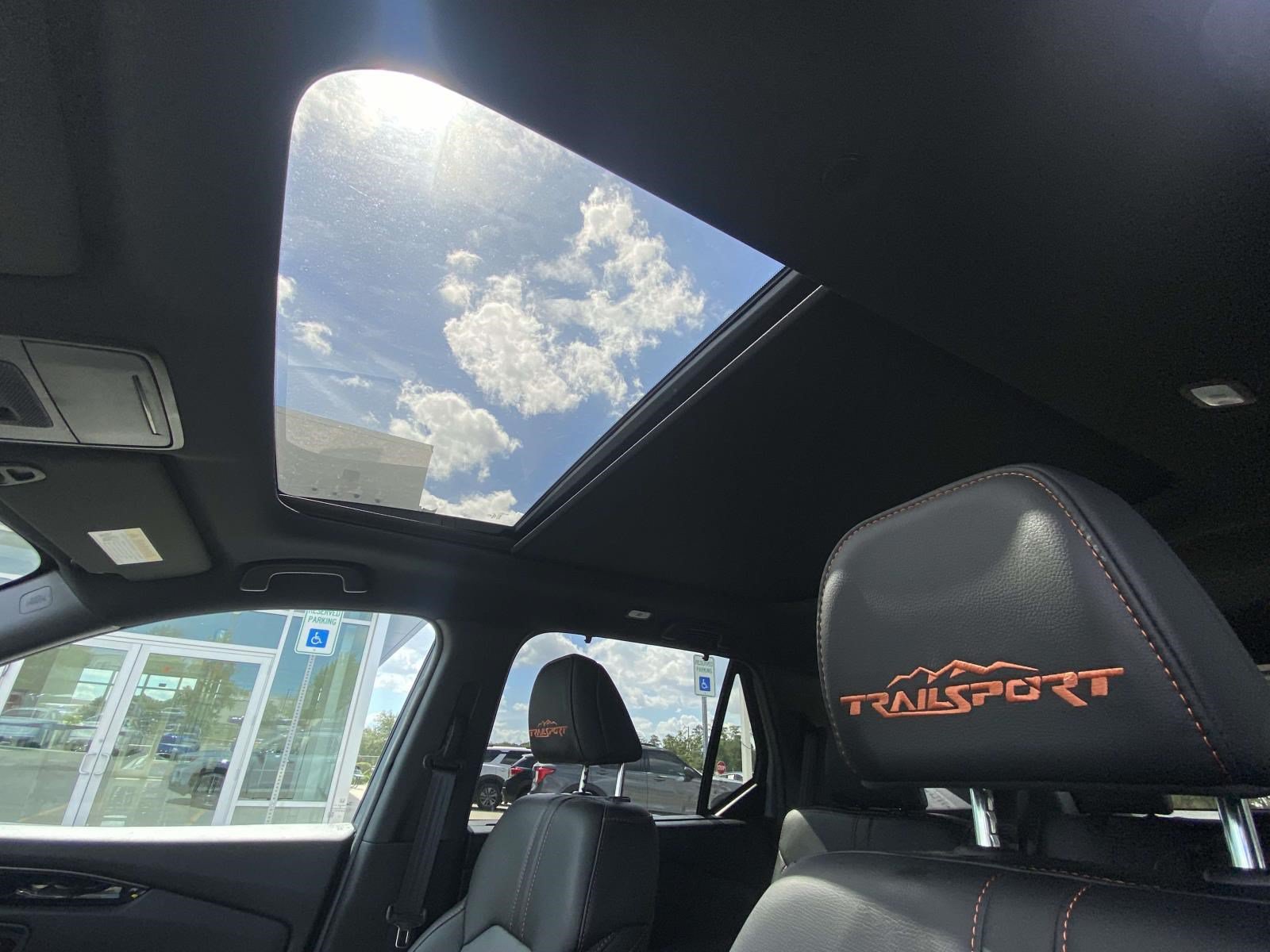Used 2025 Honda Pilot TrailSport image 17