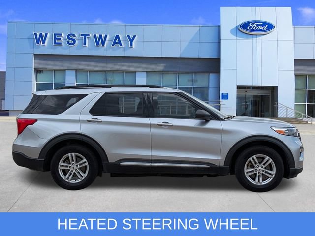 Used 2022 Ford Explorer XLT w/ Equipment Group 202A RWD image 2