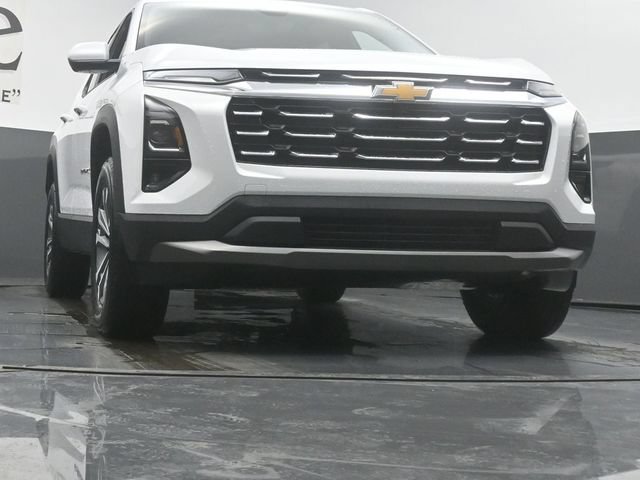 New 2026 Chevrolet Equinox LT w/ Safety and Technology Package FWD image 3