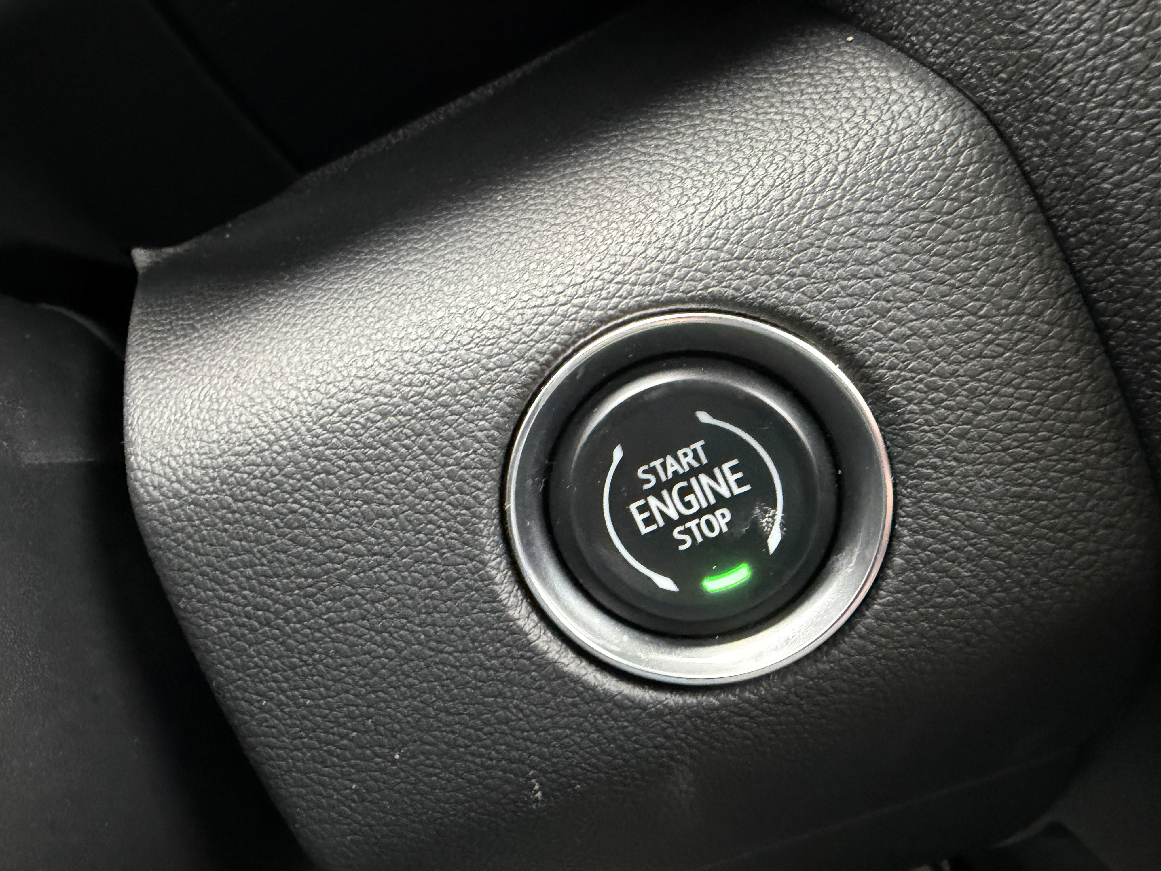 Used 2025 GMC Acadia Elevation image 25