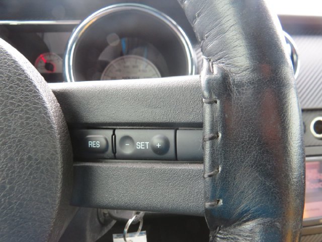 Used 2005 Ford Mustang GT Premium RWD image 18