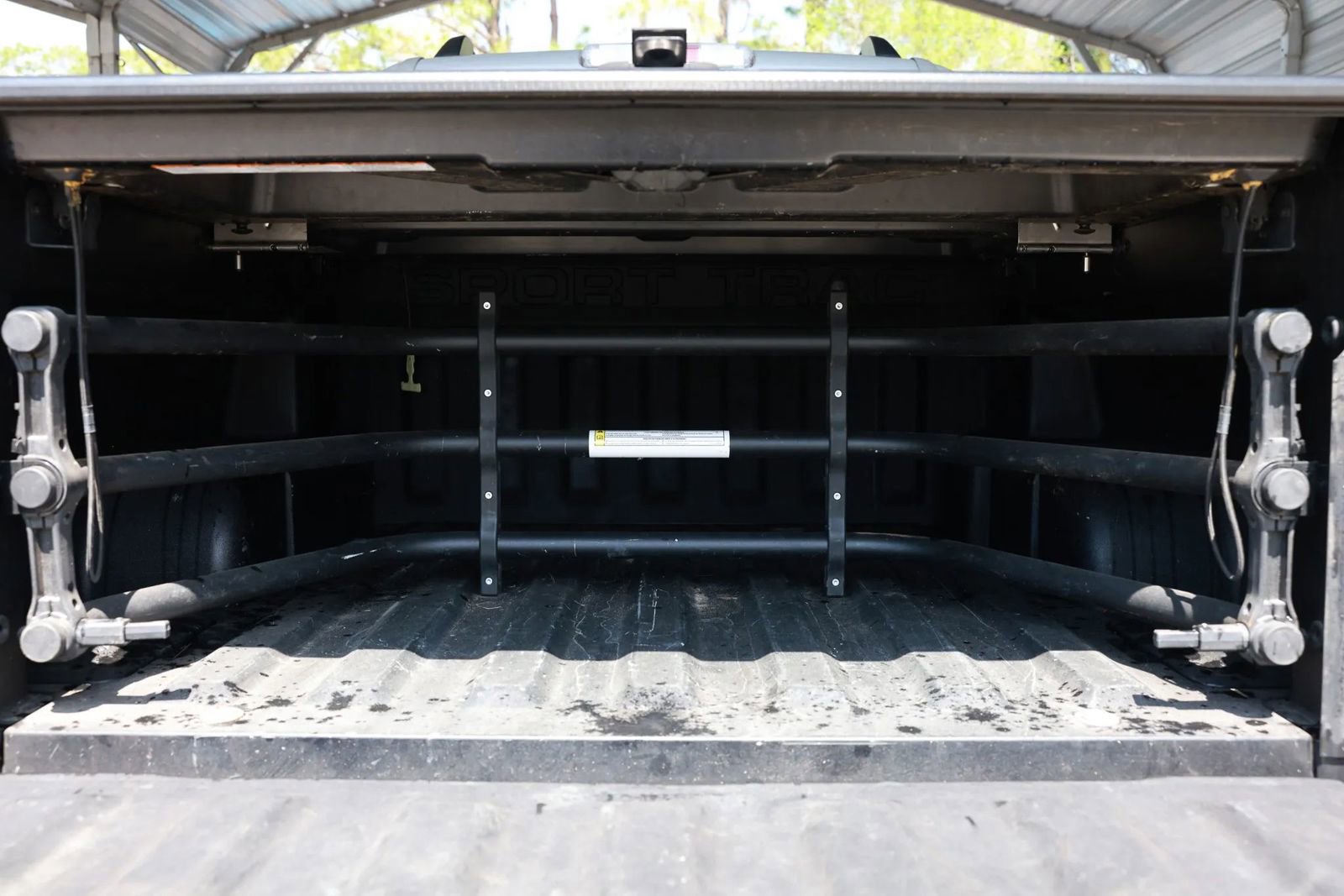 Used 2009 Ford Explorer Sport Trac XLT image 24