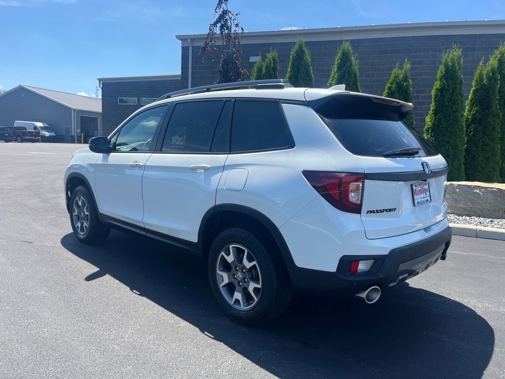Used 2022 Honda Passport TrailSport image 3