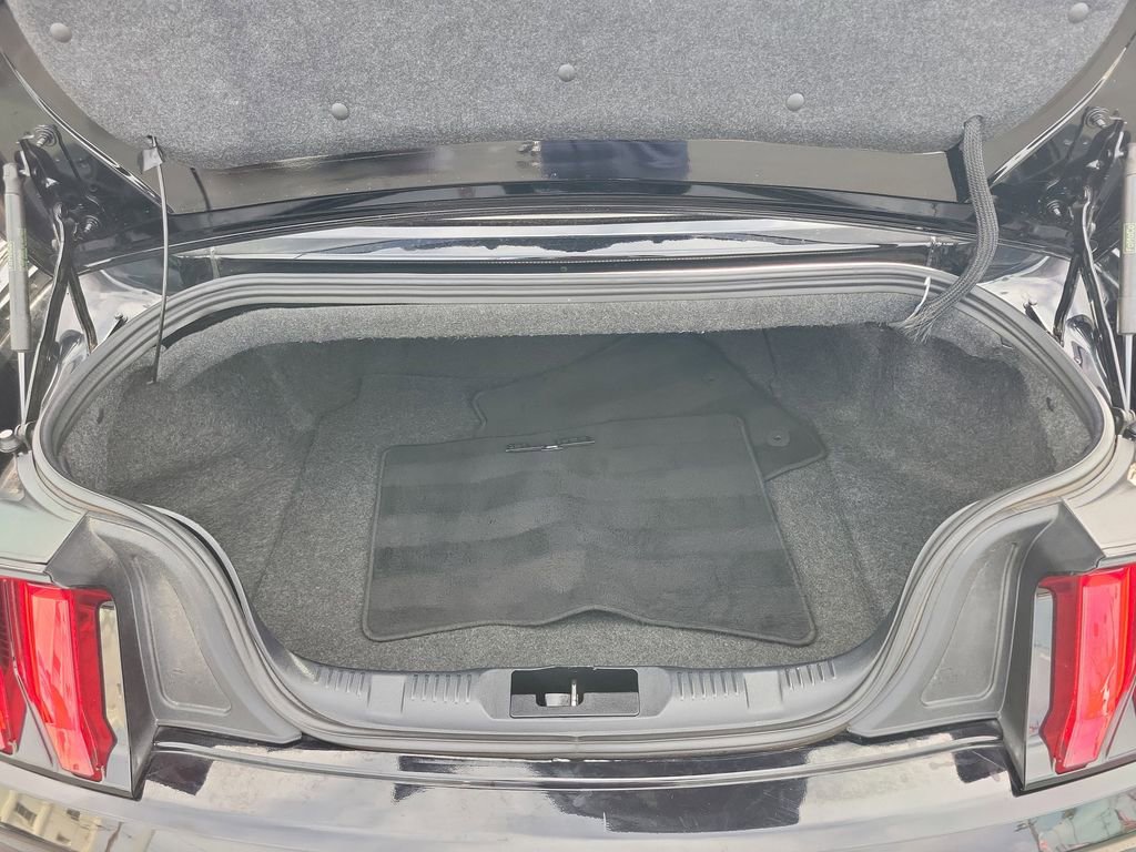 Used 2022 Ford Mustang Convertible image 7