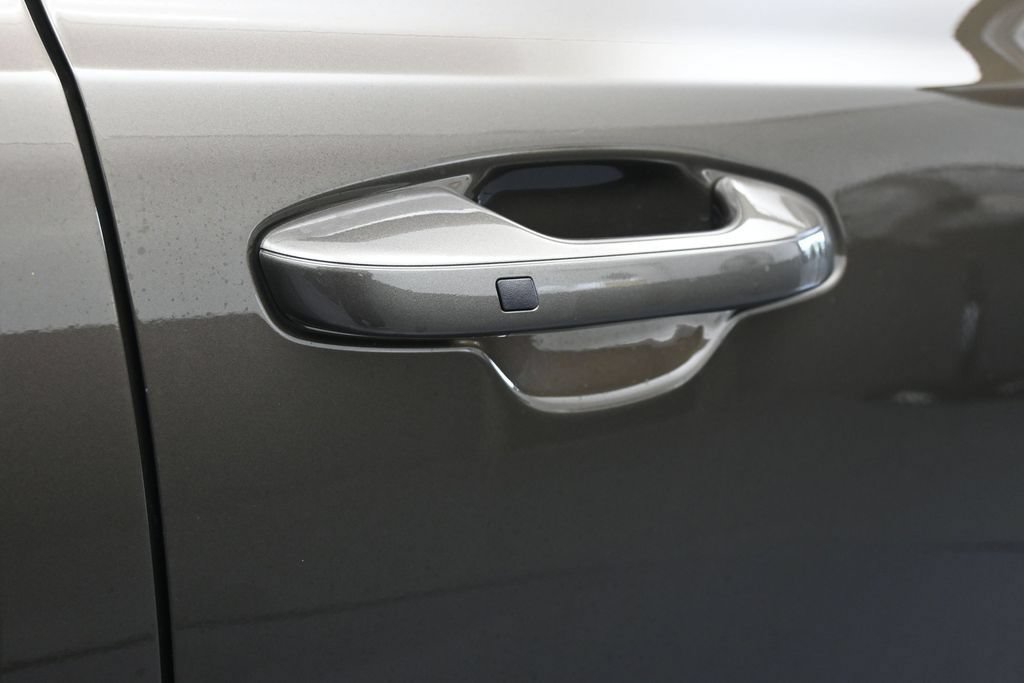 Used 2025 Kia Telluride EX w/ EX Captain's Chair Package FWD image 44