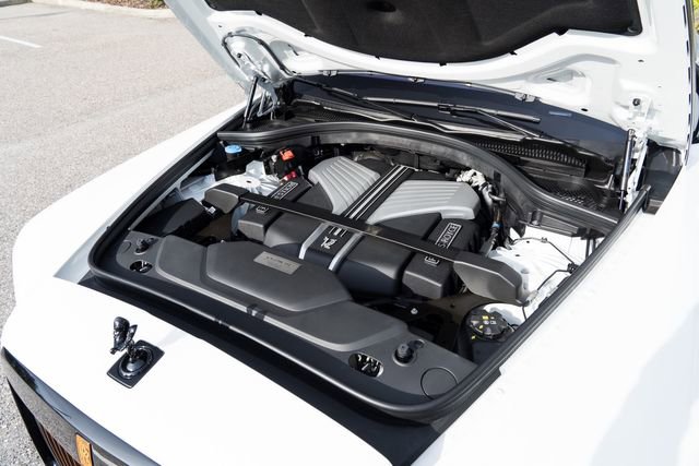 Used 2023 Rolls-Royce Cullinan w/ Cullinan Package image 48