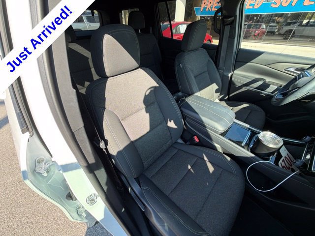 Used 2024 Chevrolet Traverse LS FWD image 23