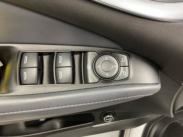 Used 2024 Buick Enclave Essence w/ Experience Buick Package FWD image 12