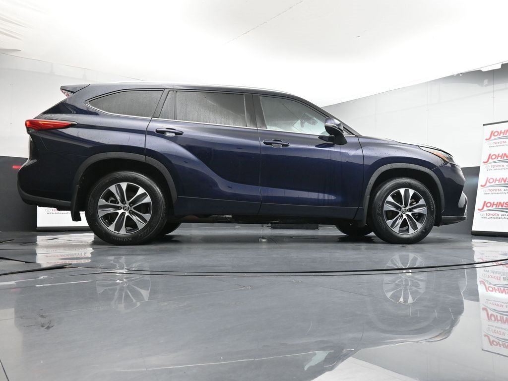 Used 2020 Toyota Highlander XLE image 41