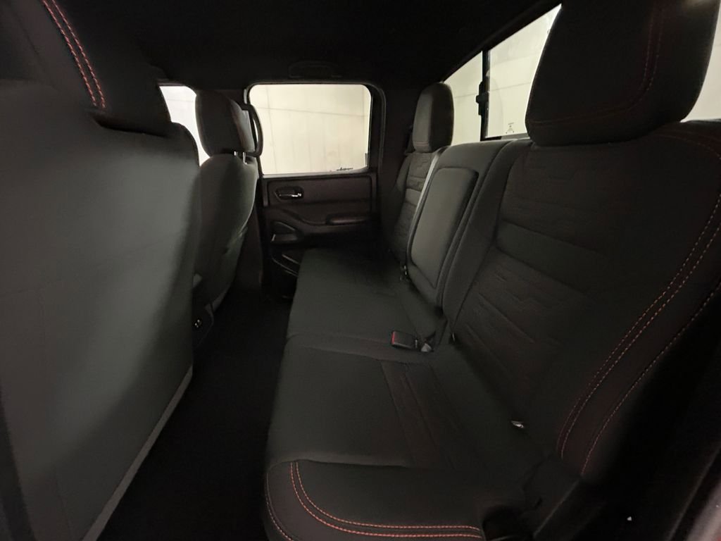 Used 2025 Nissan Frontier PRO-4X AWD/4WD image 19
