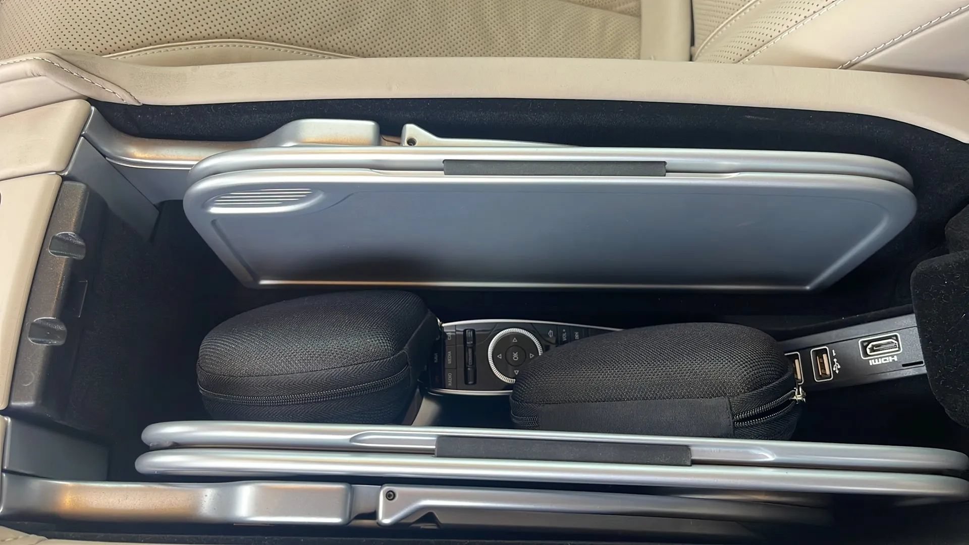 Used 2018 Mercedes-Benz S 560 Sedan image 32