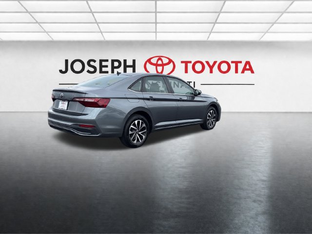 Used 2024 Volkswagen Jetta S FWD image 4