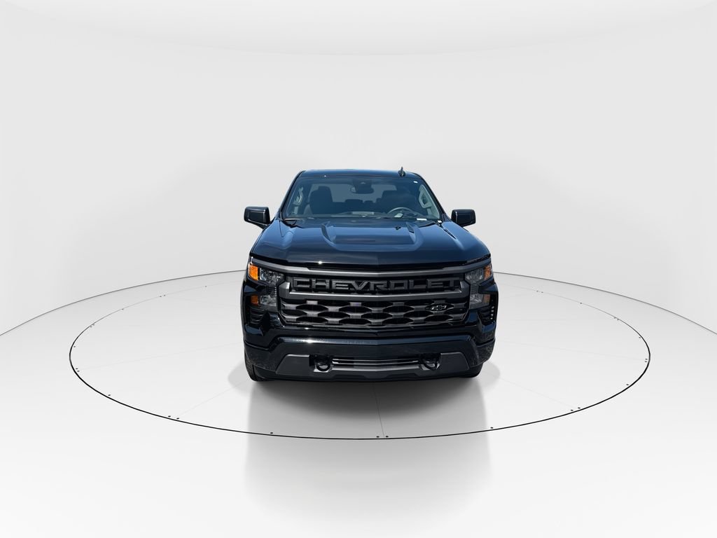 New 2026 Chevrolet Silverado 1500 Custom w/ LPO, Dark Essentials Package RWD image 3