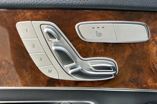 Used 2018 Mercedes-Benz C 300 4MATIC Sedan image 13