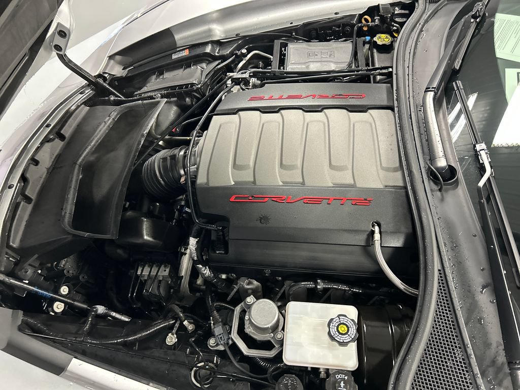 Used 2018 Chevrolet Corvette Stingray Coupe RWD image 23