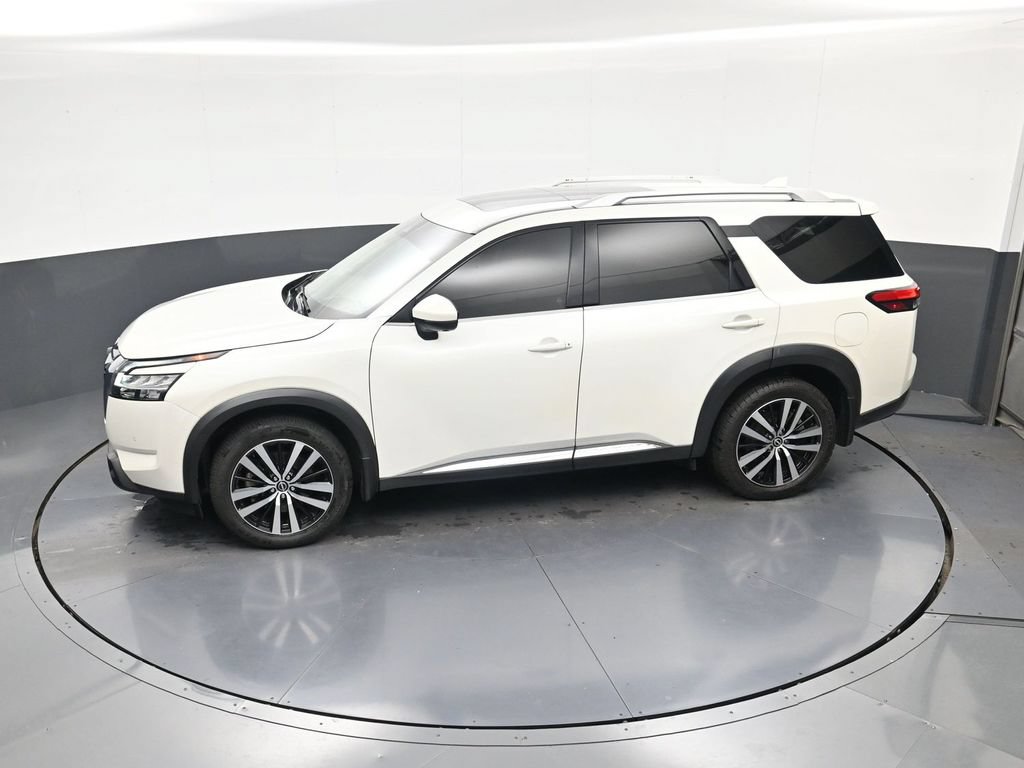Certified 2023 Nissan Pathfinder Platinum FWD image 31