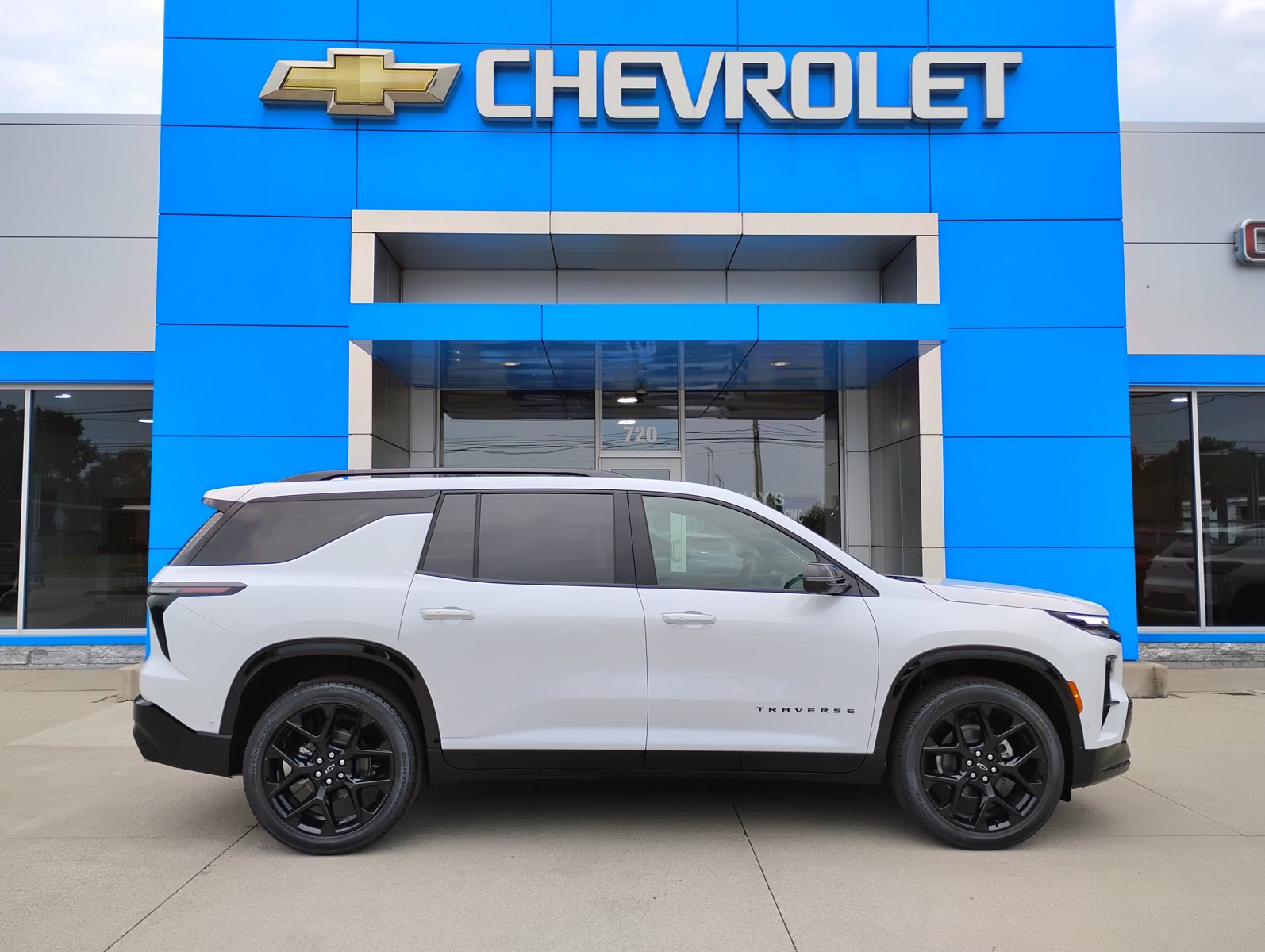 New 2026 Chevrolet Traverse RS FWD image 5