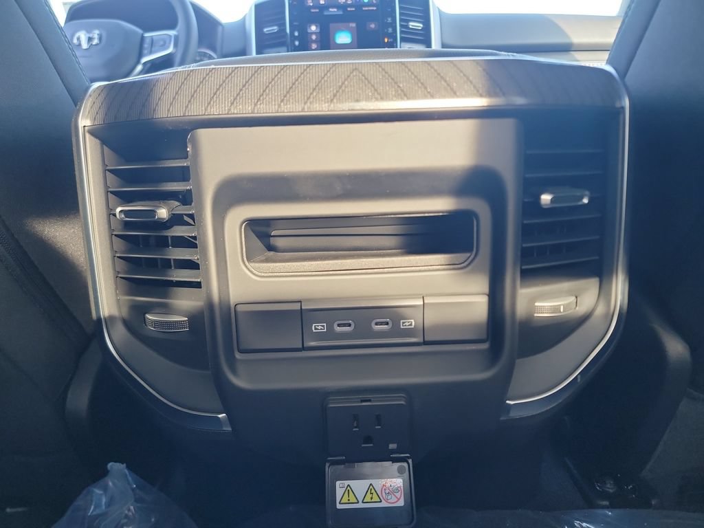 New 2026 RAM 1500 Big Horn AWD/4WD image 17