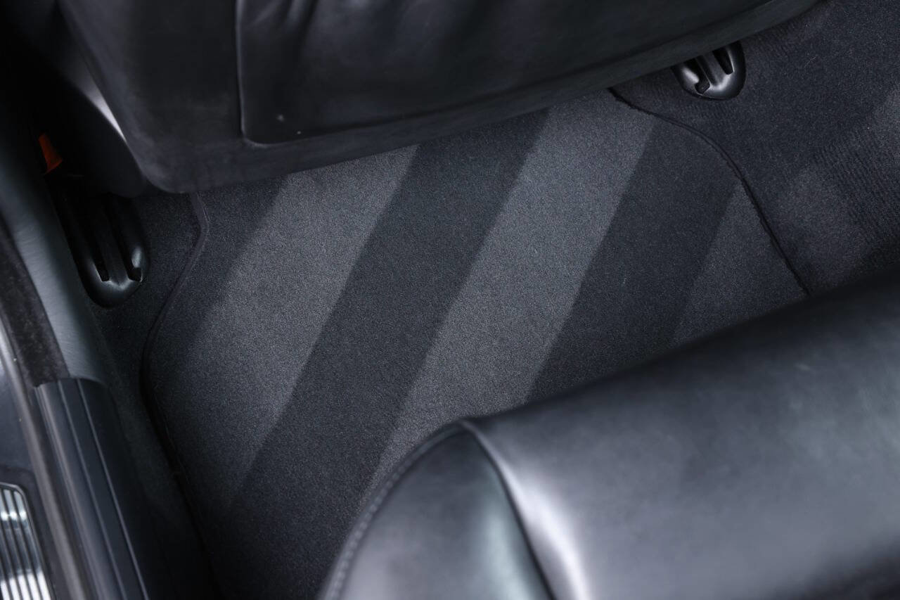 Used 2002 BMW M5 image 91