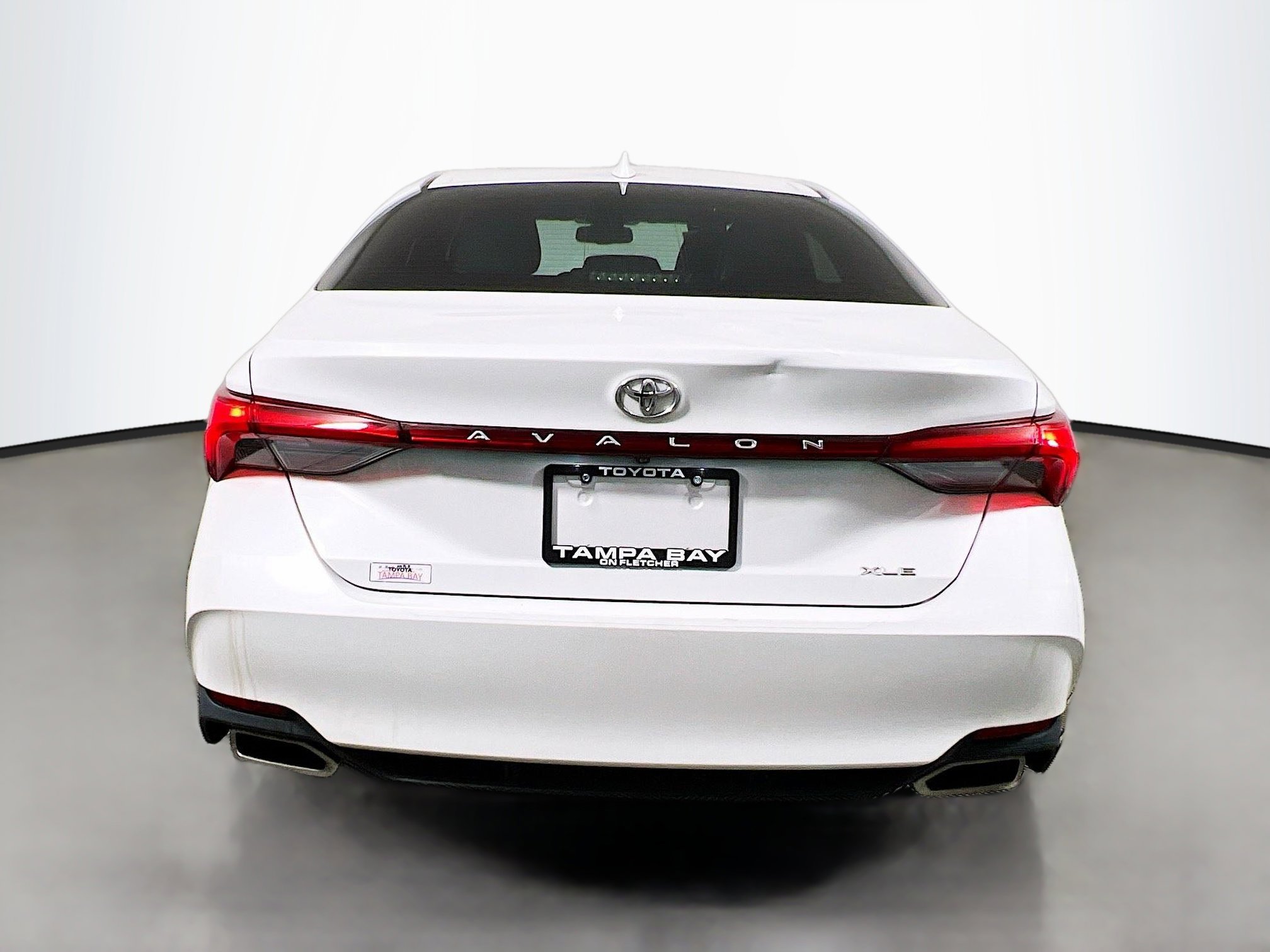 Used 2019 Toyota Avalon XLE FWD image 6