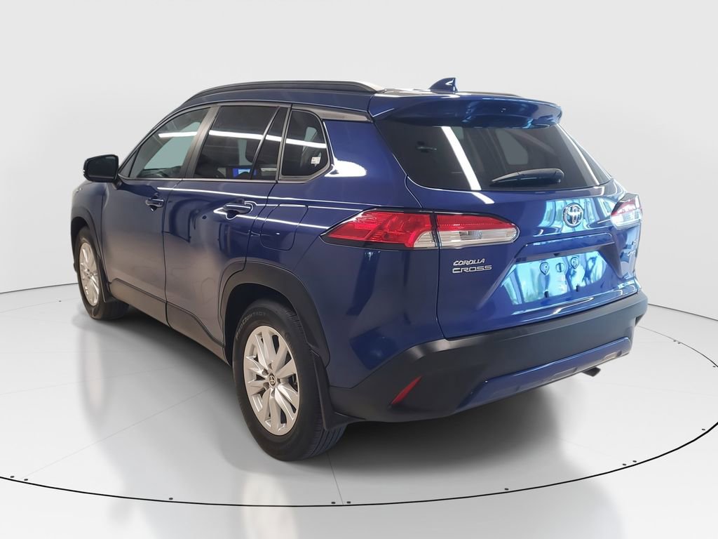 Certified 2024 Toyota Corolla Cross LE w/ Moonroof Package image 5