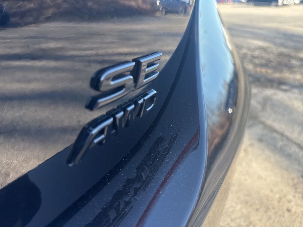 Used 2024 Toyota Camry SE w/ Convenience Package image 10