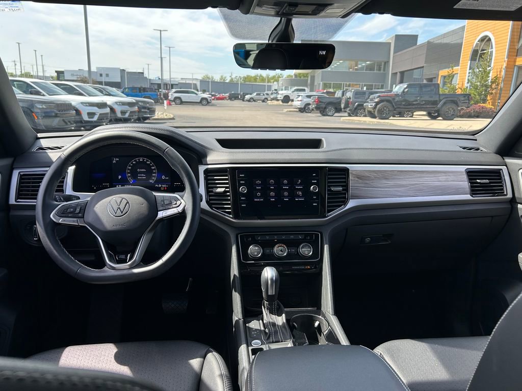 Used 2022 Volkswagen Atlas Cross Sport SE FWD image 9