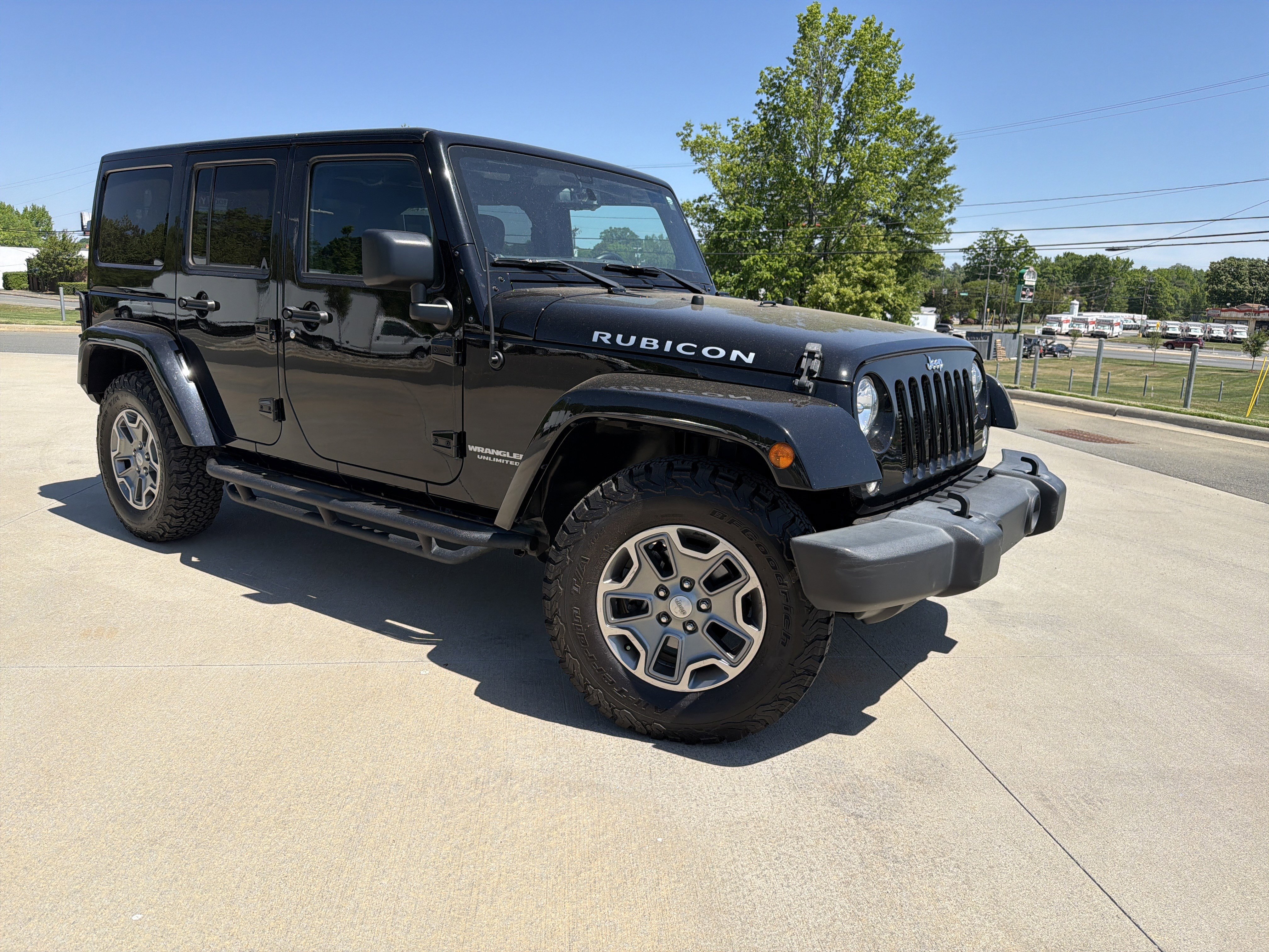 Used 2016 Jeep Wrangler Unlimited Rubicon w/ Connectivity Group image 26