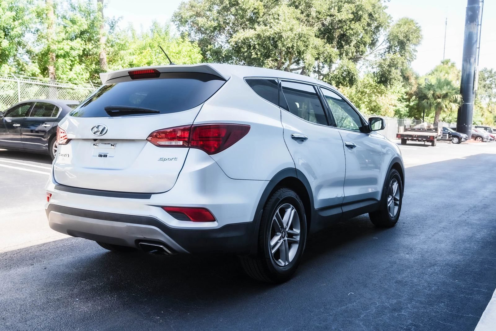 Used 2018 Hyundai Santa Fe Sport w/ Cargo Package FWD image 10