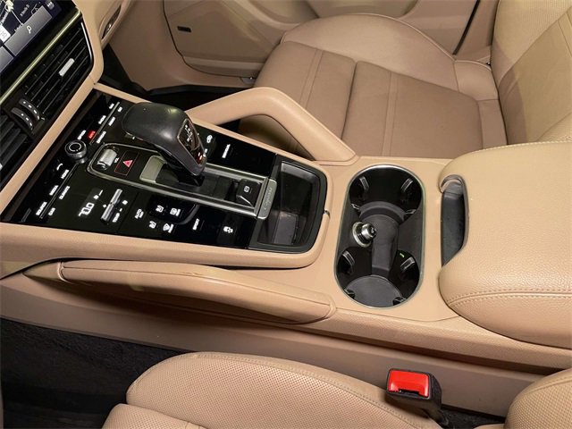 Used 2022 Porsche Cayenne Platinum Edition w/ Premium Package Plus image 36