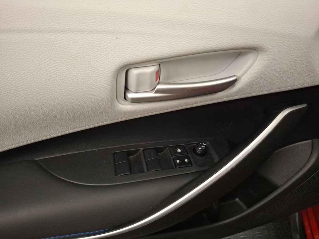 Used 2020 Toyota Corolla SE FWD image 15