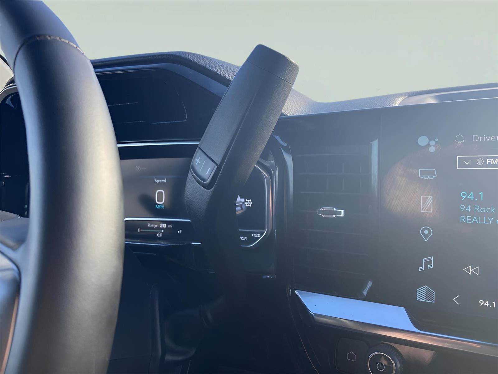 Used 2024 Chevrolet Silverado 1500 LT image 29