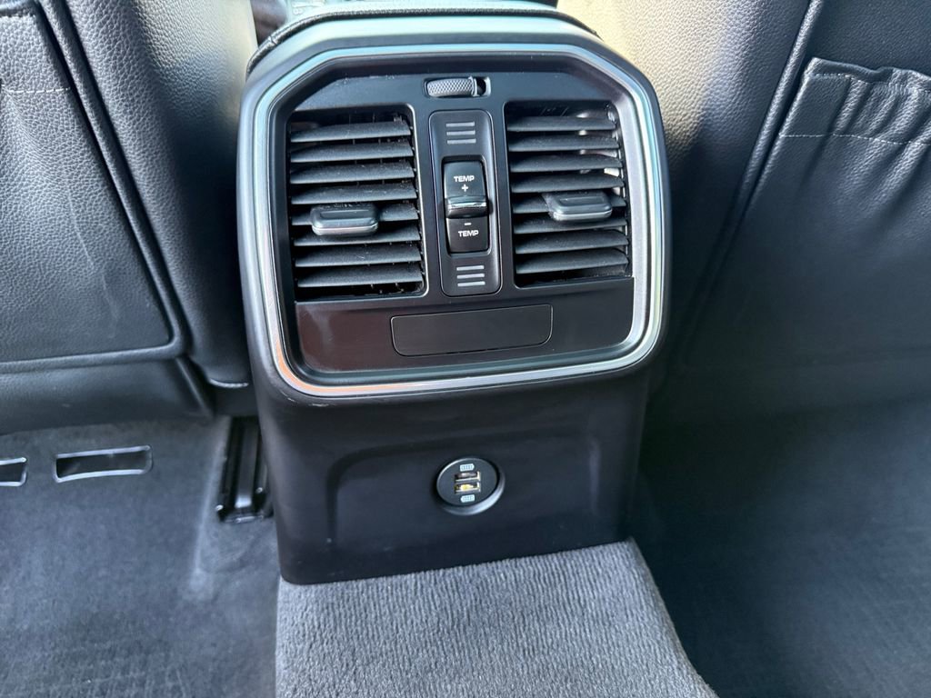 Used 2018 Porsche Macan image 27