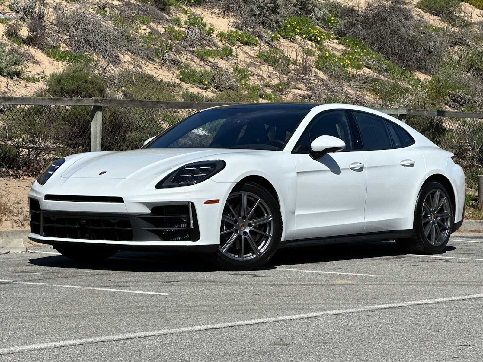 Used 2025 Porsche Panamera 4 RWD image 1