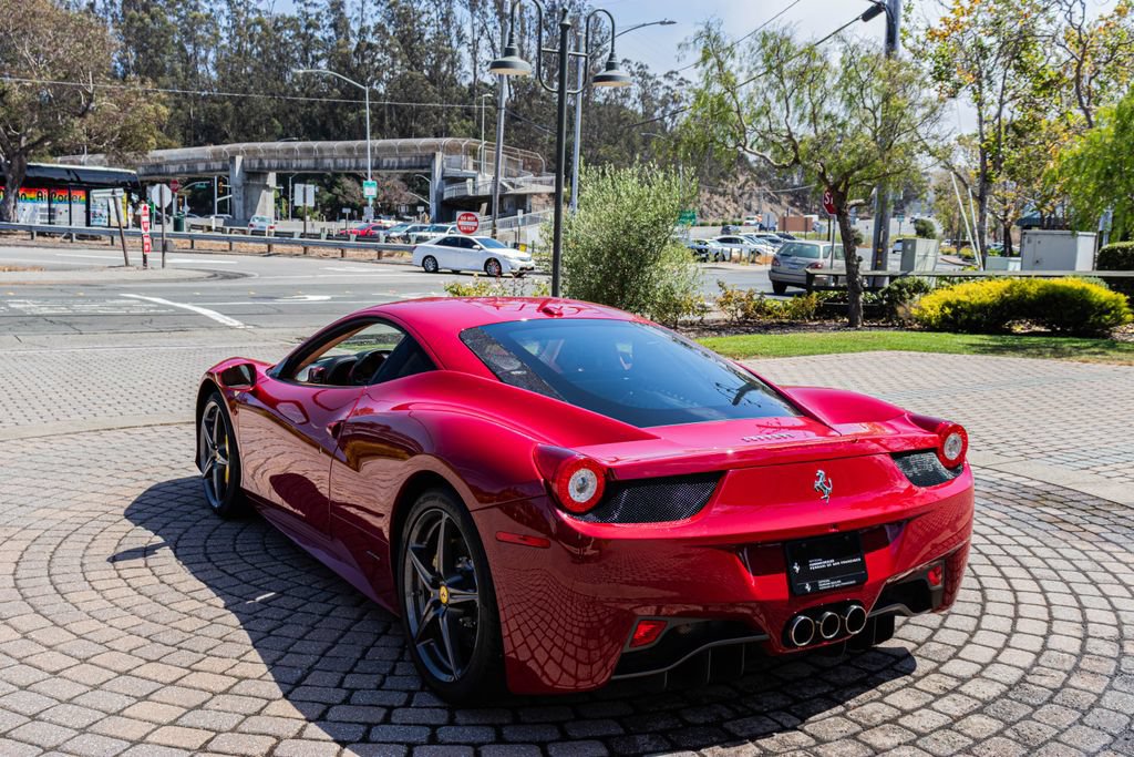 Used 2013 Ferrari 458 Italia Coupe RWD image 23