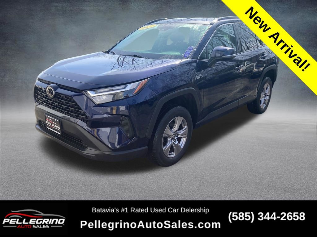 Used 2022 Toyota RAV4 XLE image 1