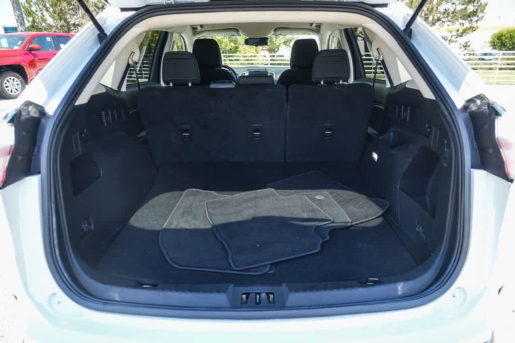Used 2020 Ford Edge SE FWD image 25
