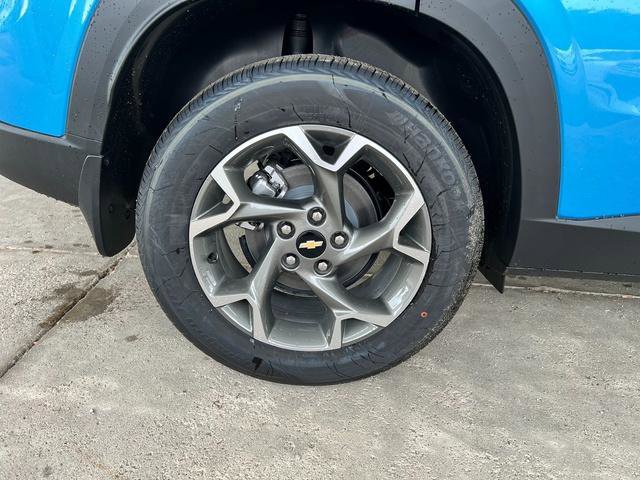 New 2025 Chevrolet Trax LT w/ Sunroof Package image 14