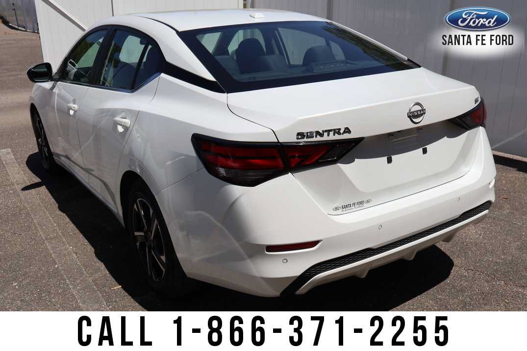 Used 2024 Nissan Sentra SV FWD image 3