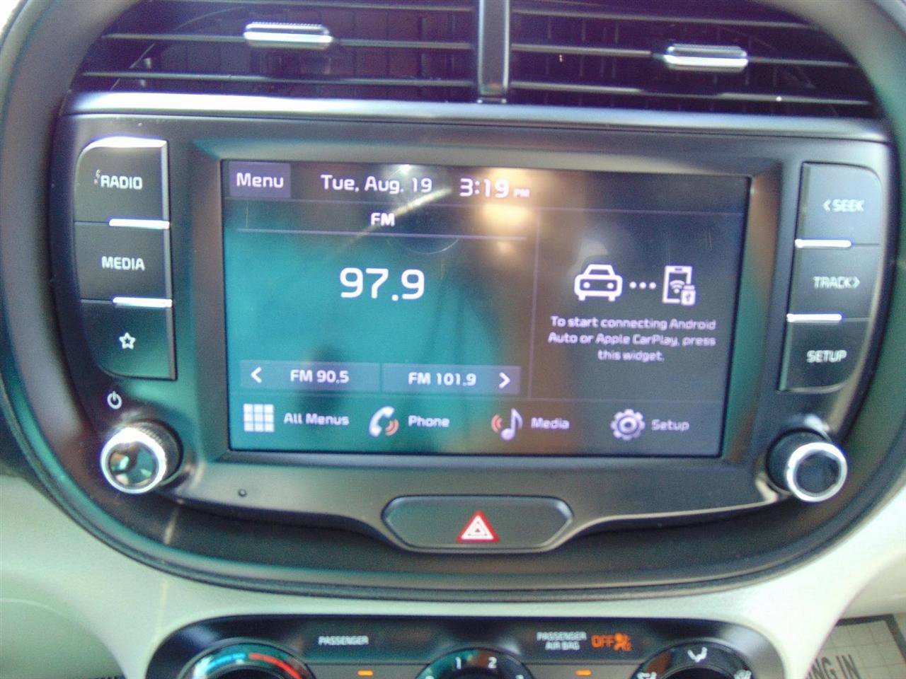 Used 2022 Kia Soul LX image 21