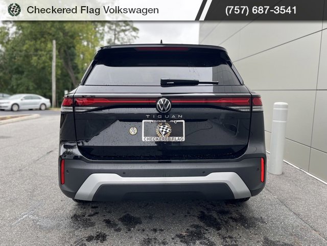 New 2025 Volkswagen Tiguan S image 16