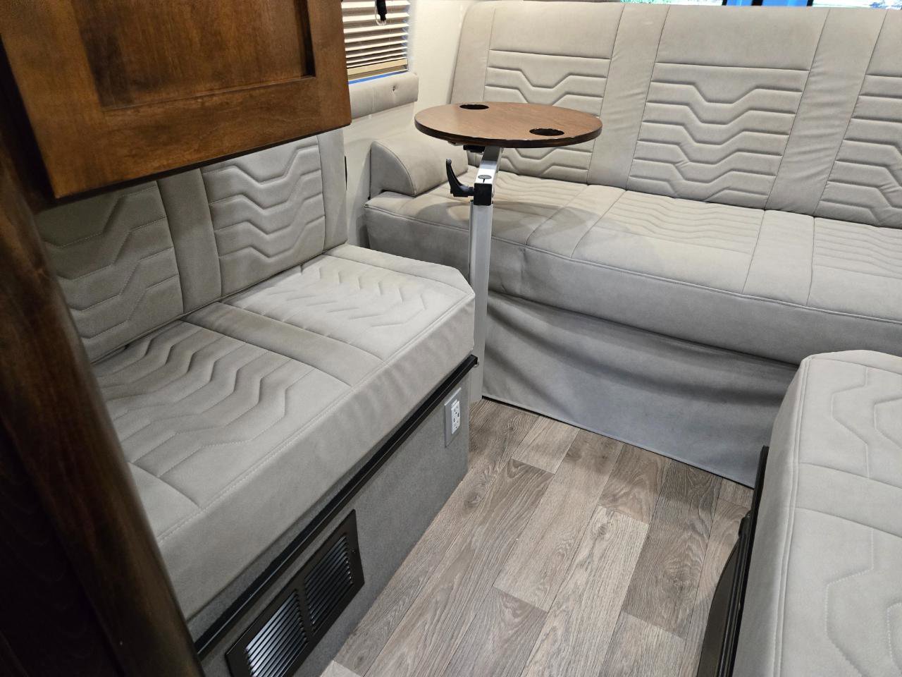 Used 2022 Mercedes-Benz Sprinter 3500 image 15