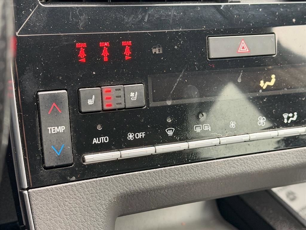 Used 2019 Toyota Avalon Touring w/ Advanced Safety Package FWD image 21