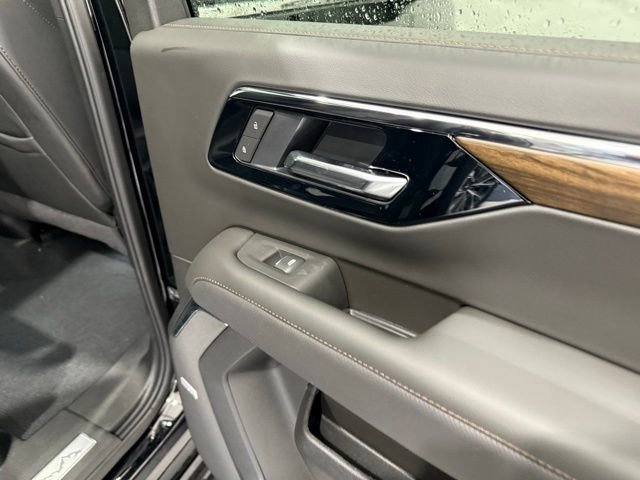 New 2026 Chevrolet Suburban High Country image 31