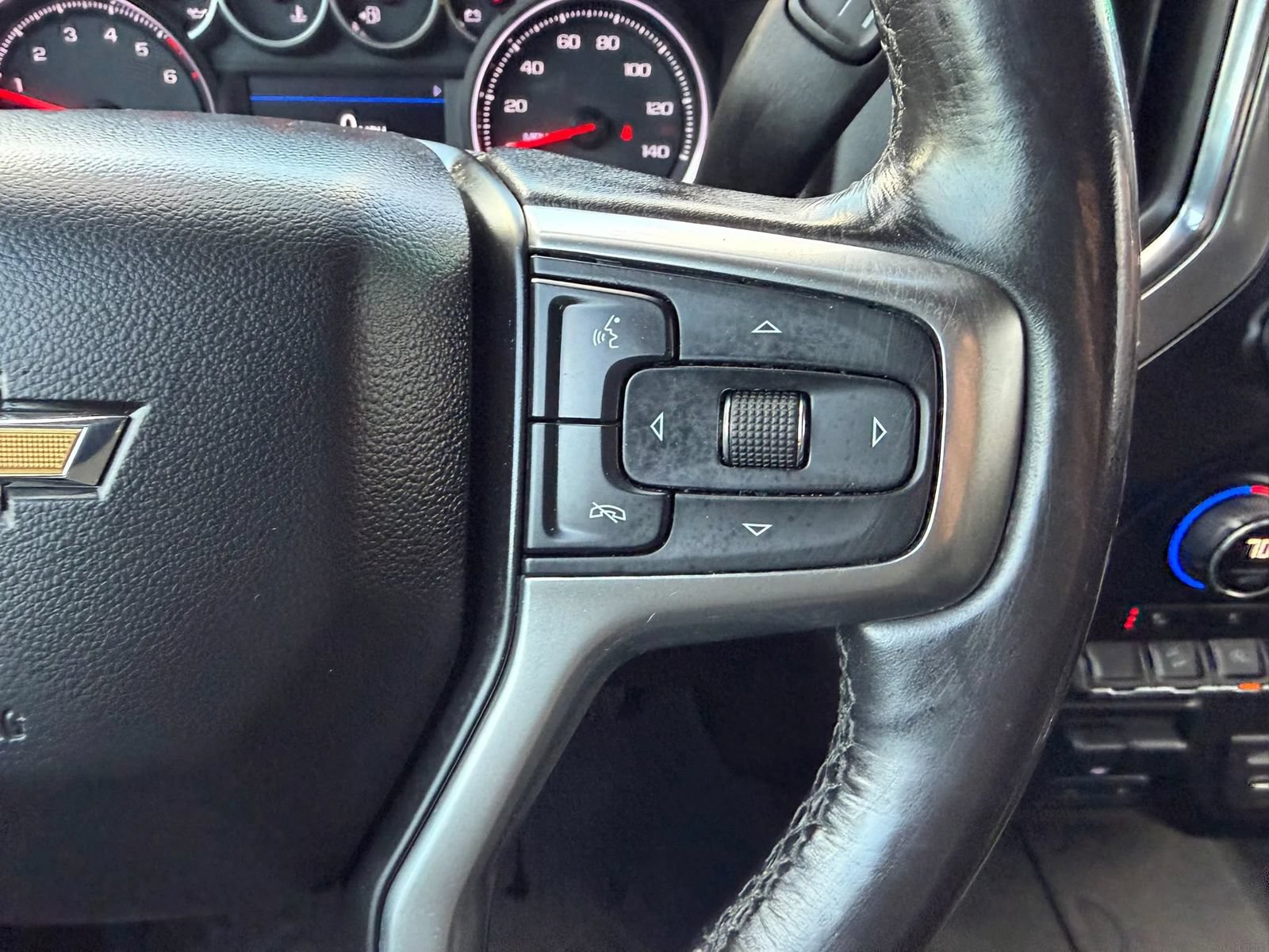Used 2020 Chevrolet Silverado 1500 LT w/ All-Star Edition AWD/4WD image 25