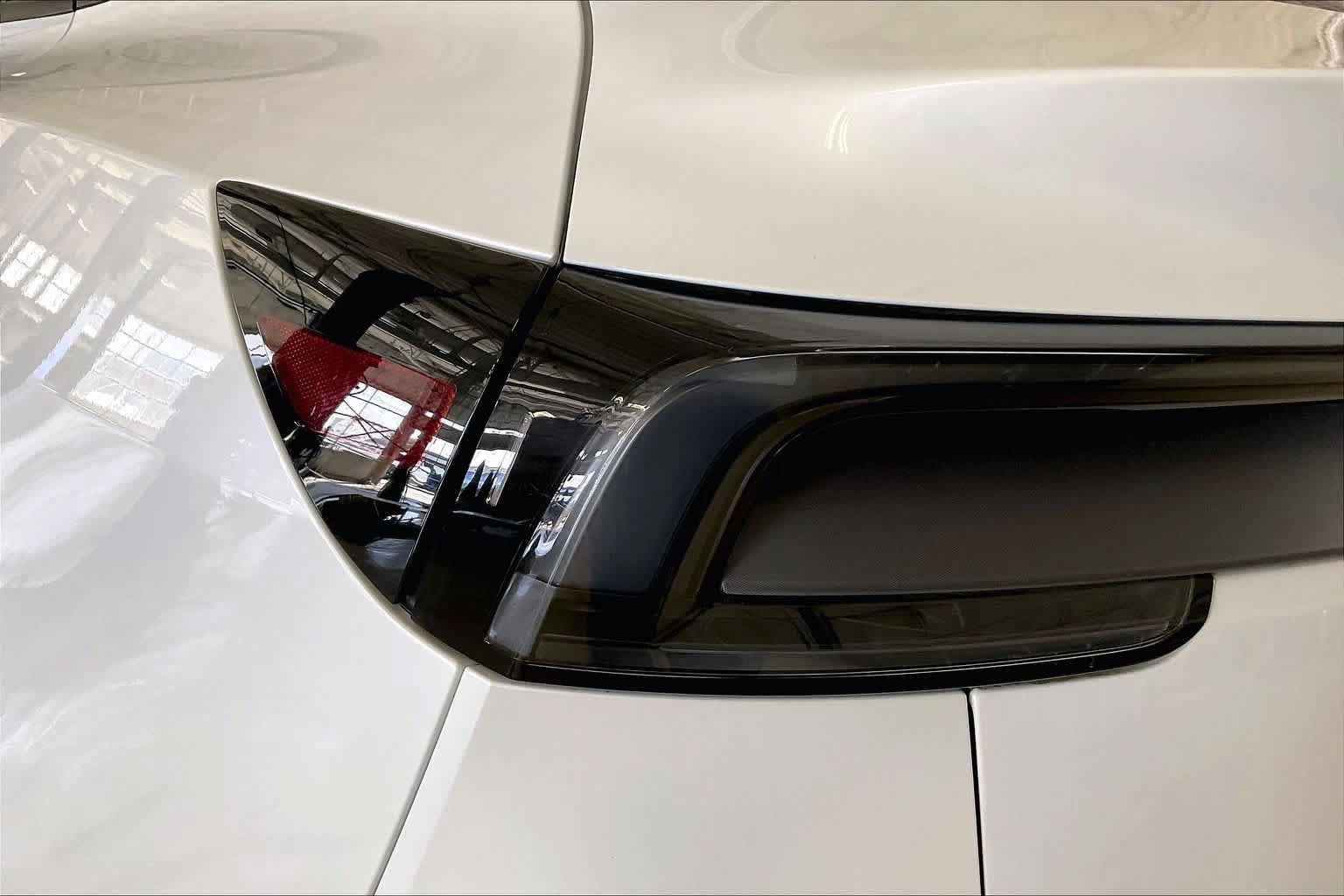 Used 2026 Tesla Model Y 2WD image 25