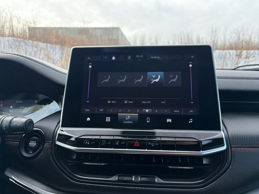 Used 2023 Jeep Compass Trailhawk image 28