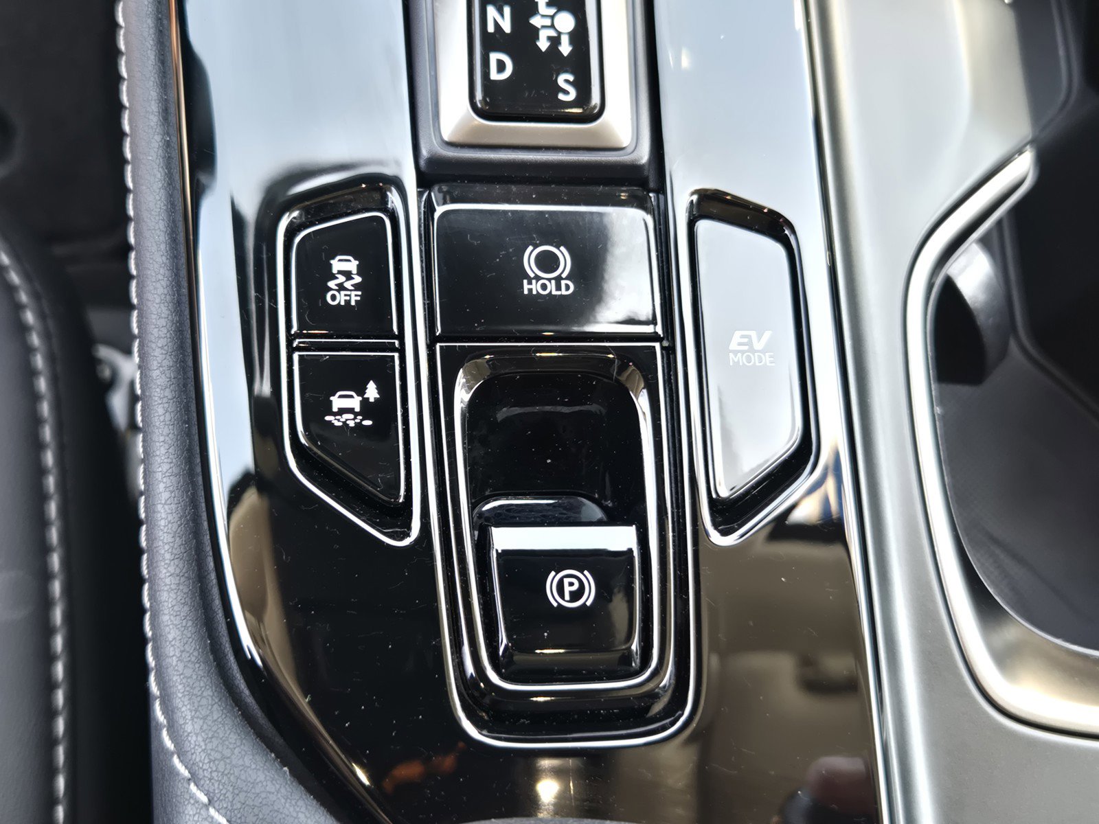 Used 2025 Lexus NX 350h AWD w/ Accessory Package (2T) image 22