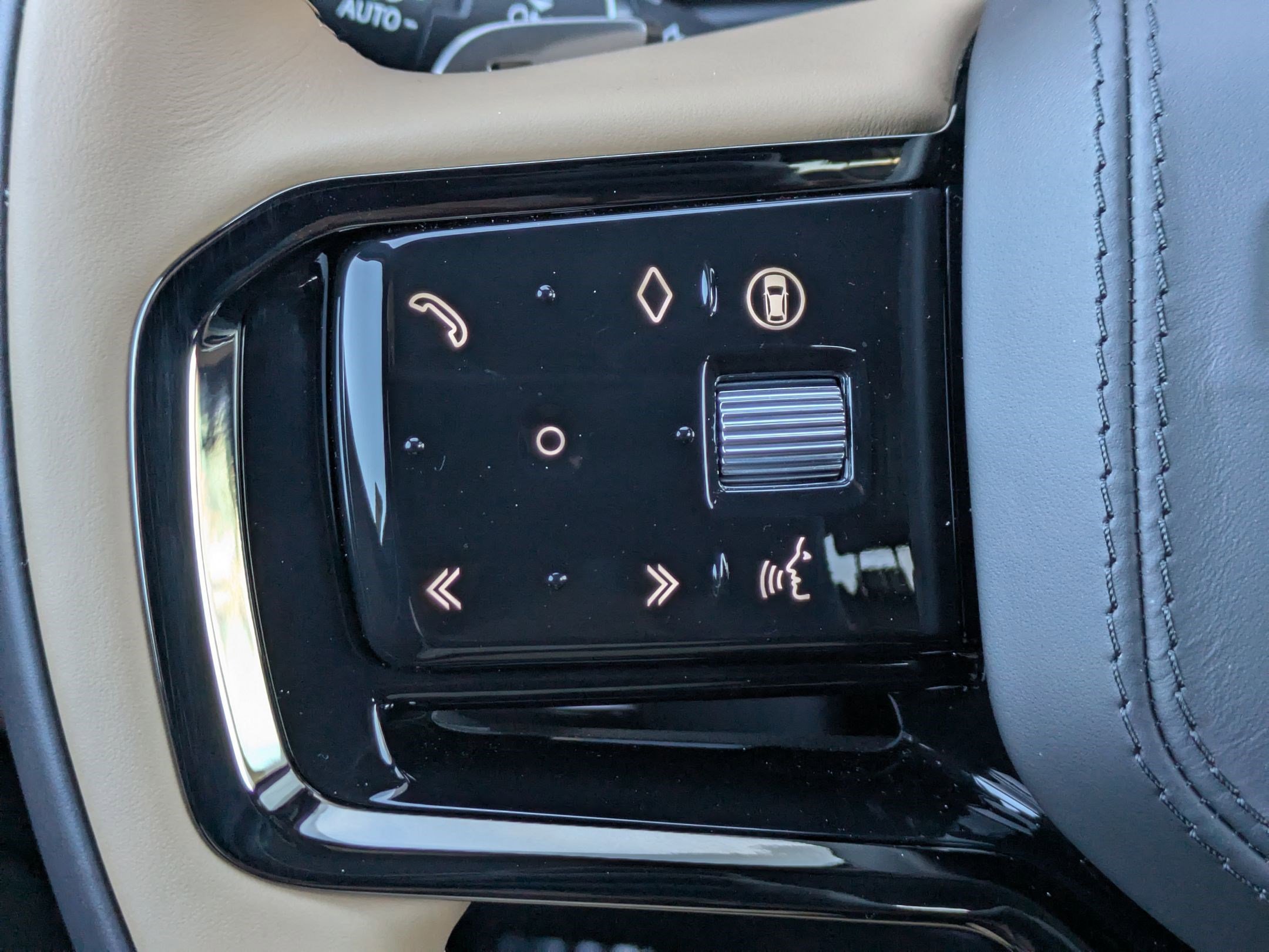 Used 2026 Land Rover Range Rover Velar Autobiography image 16