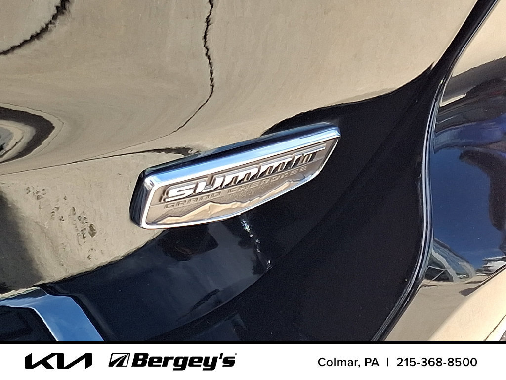 Used 2019 Jeep Grand Cherokee Summit AWD/4WD image 33